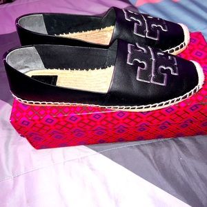 Authentic tory burch espadrilles. Excellent condition.Sz9